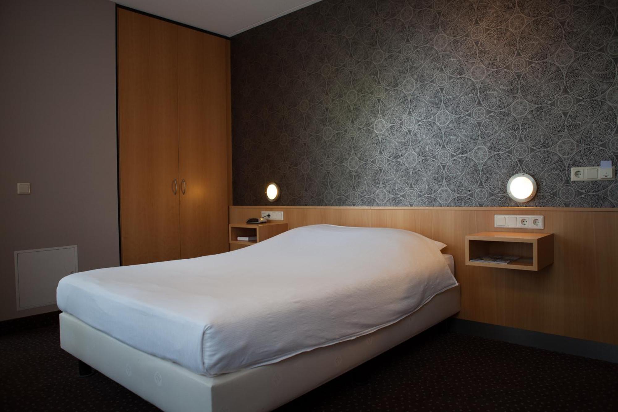 Hotel Aalsmeer Bagian luar foto