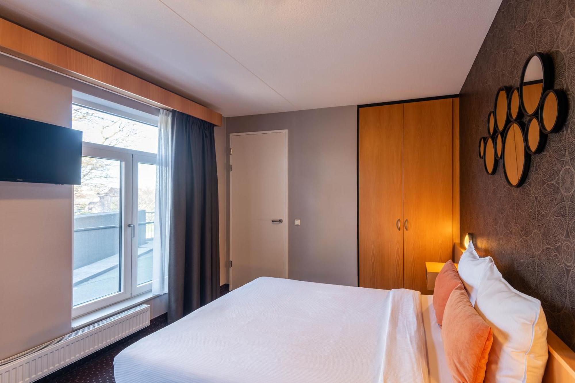 Hotel Aalsmeer Bagian luar foto