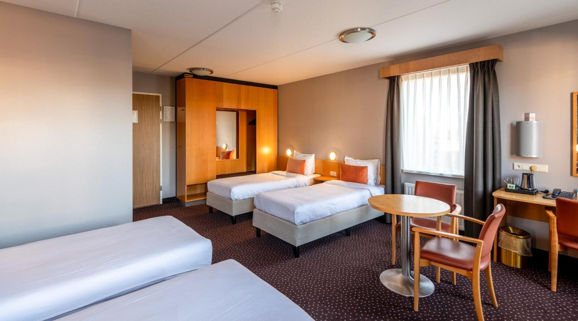 Hotel Aalsmeer Bagian luar foto