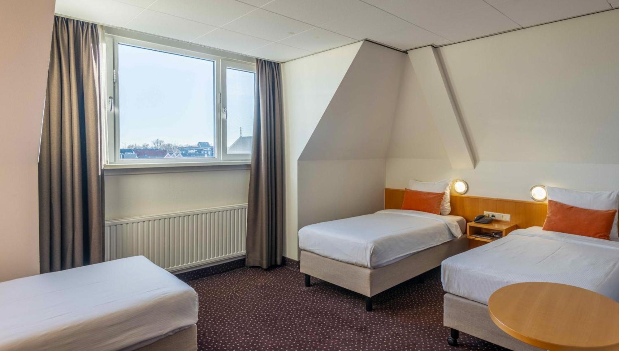 Hotel Aalsmeer Bagian luar foto