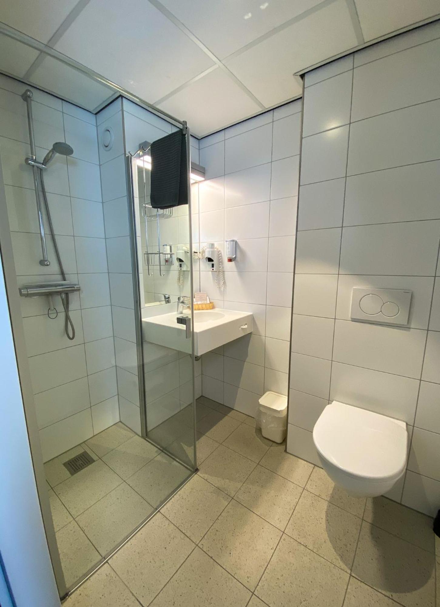 Hotel Aalsmeer Bagian luar foto
